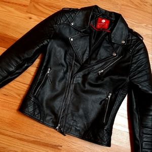 Black Lambskin Leather Jacket. Slim Fit